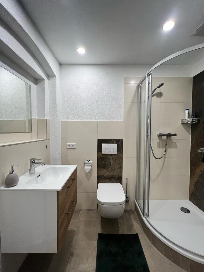 Zimmermann Apartment *